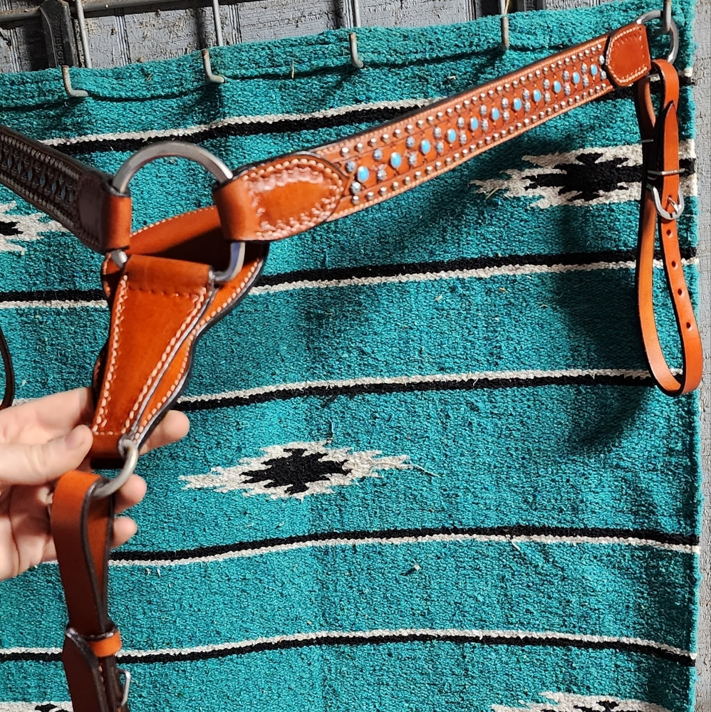 Beautiful 😍 Breastplate TURQUOISE!